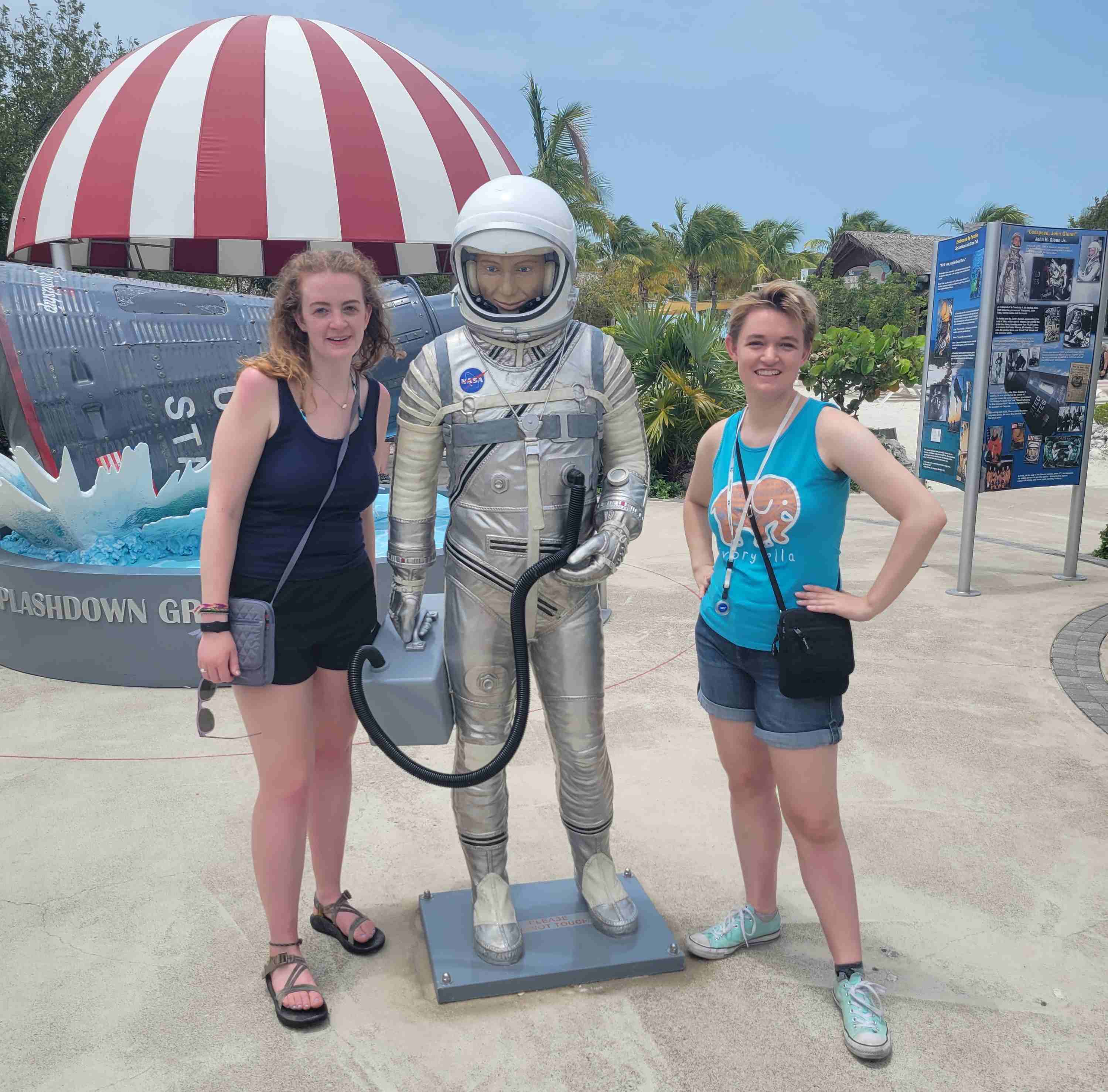 2022-05-19 Grand Turk JnC John Glenn.jpg